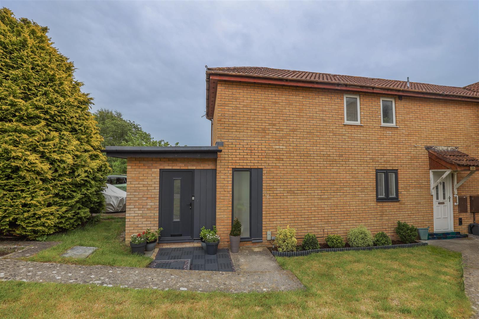 33 Shakespeare Drive, Llantwit Major, Vale Of Glamorgan, CF61 1WW